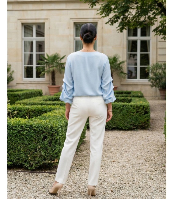 Salamanca Błękitna Elegancka Bluzka Z Dekoltem V