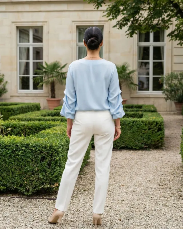 Salamanca Błękitna Elegancka Bluzka Z Dekoltem V