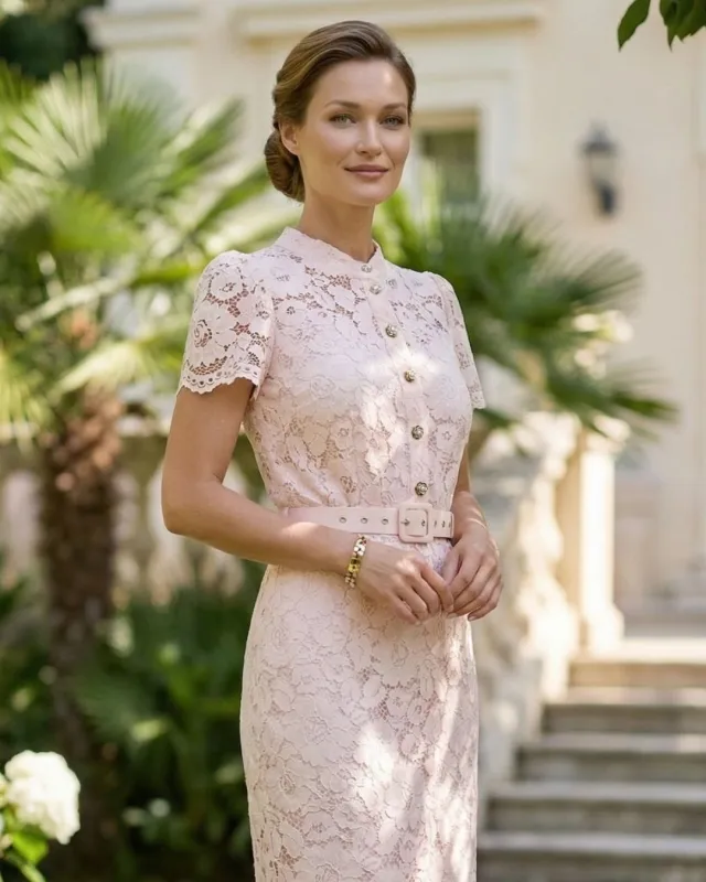Rosalie Różowa Sukienka z Koronki Midi