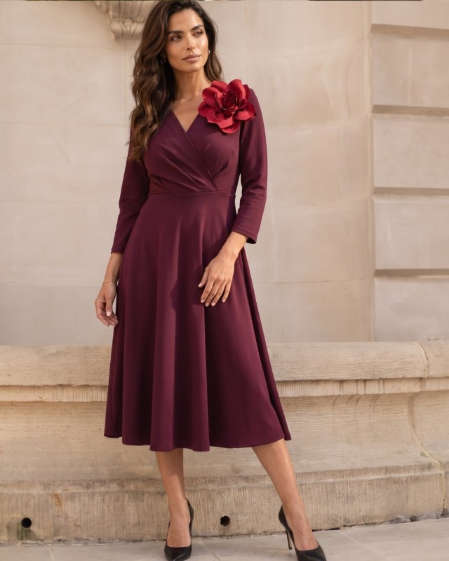 burgundy midi dress with a brooch | POZA