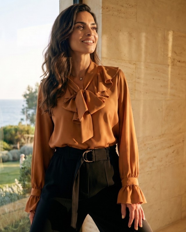 Mira Karmel Bluse mit Jabot