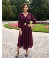 Naomi Bordowa sukienka midi z falbanką i paskiem ze złotą klamrą